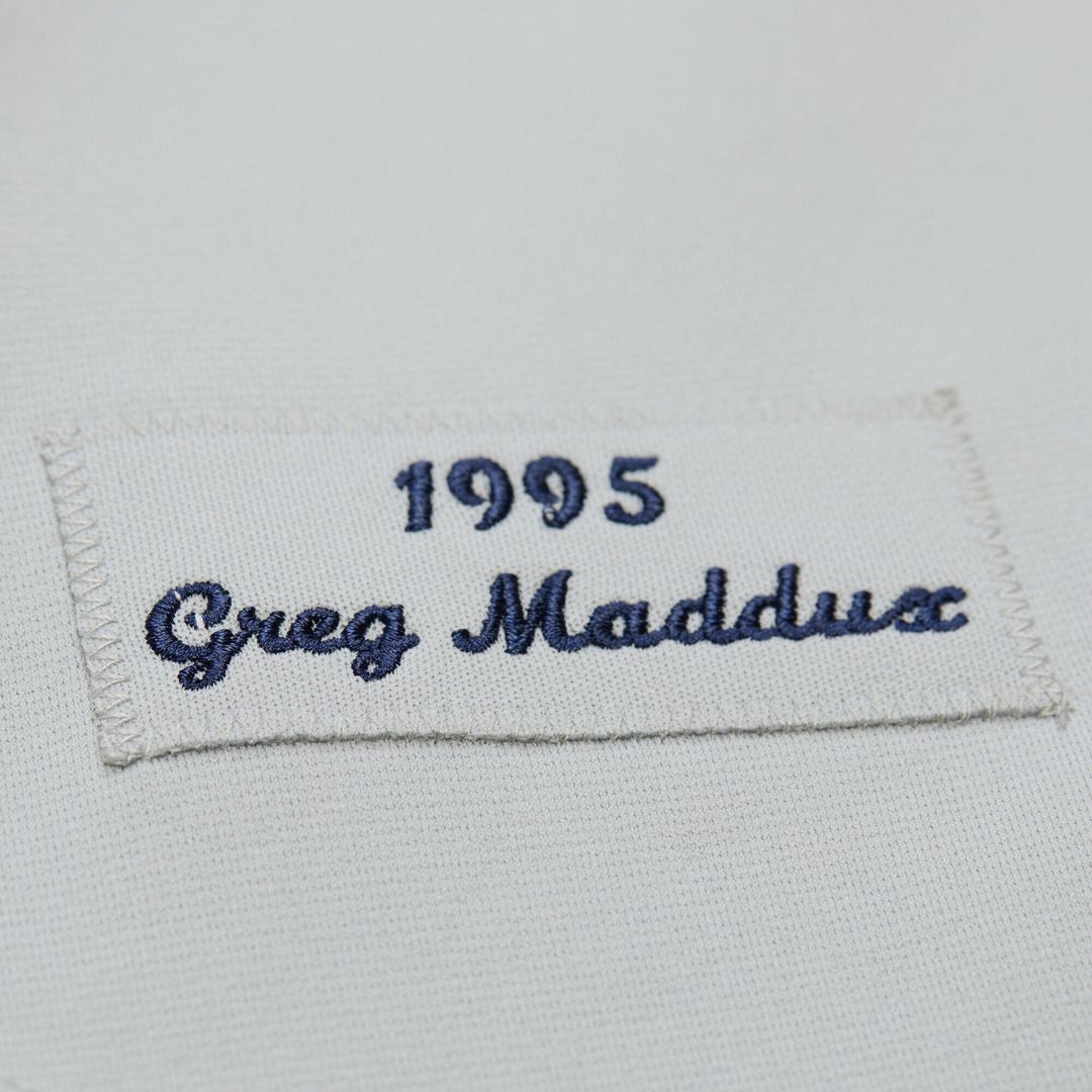Atlanta Braves Greg Maddux Gray 1995 Throwback Authentic Baseball Jersey | MLB Baseball Jersey